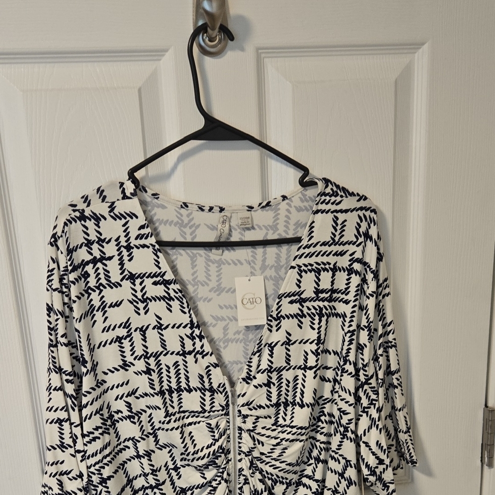 Chico's Navy and White Geometric Blouse